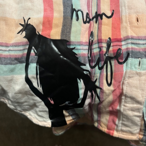 Custom button down bubbles top - Picture 2 of 6